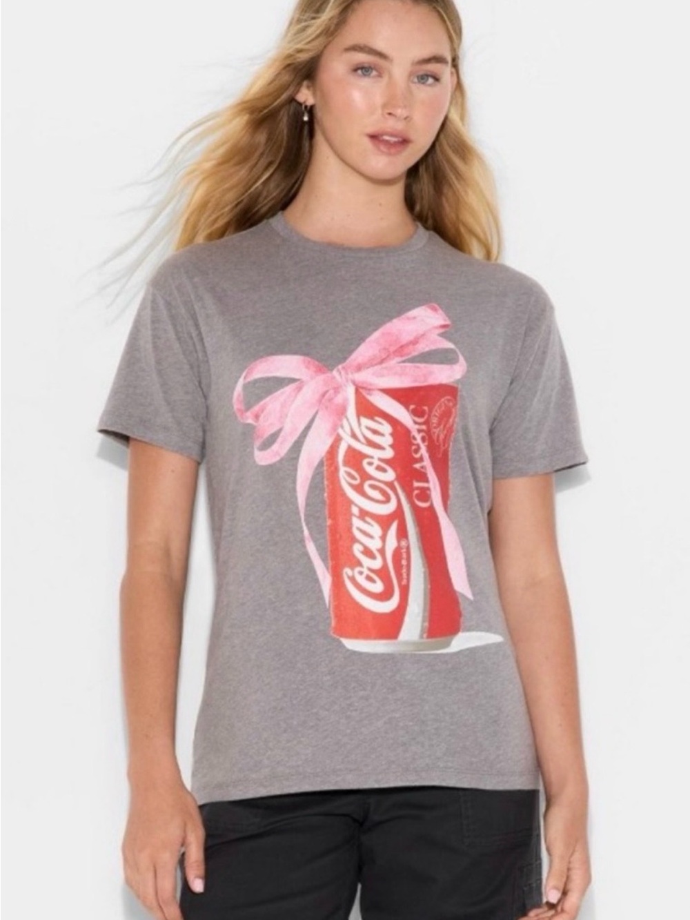 Women's Coca-Cola Bow Graphic T-Shirt, Short Sleeve, Size XS, NWT!